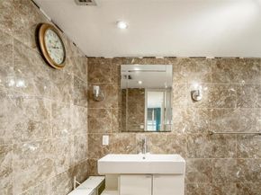 1750 NE 191st St 7001, Miami FL 33179