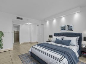 1750 NE 191st St 7001, Miami FL 33179