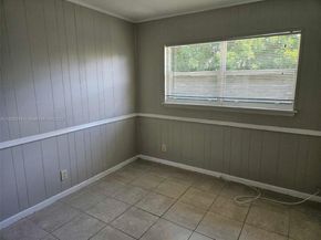 811 Evergreen Dr, Lake Park FL 33403
