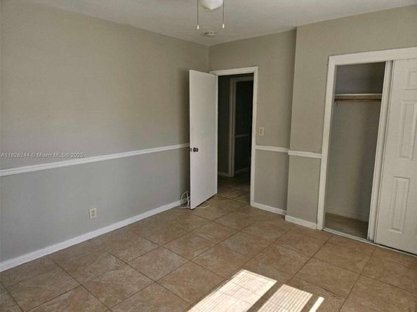 811 Evergreen Dr, Lake Park FL 33403