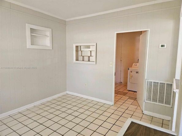 811 Evergreen Dr, Lake Park FL 33403