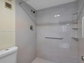 1000 Saint Charles Pl L4, Pembroke Pines FL 33026