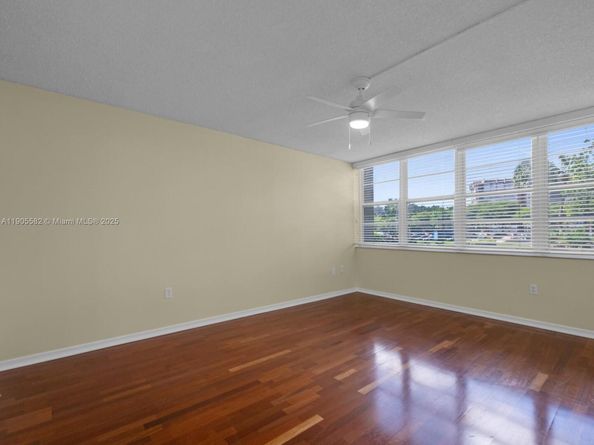 1000 Saint Charles Pl L4, Pembroke Pines FL 33026