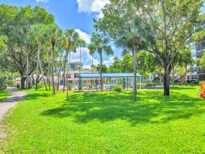 1000 Saint Charles Pl L4, Pembroke Pines FL 33026