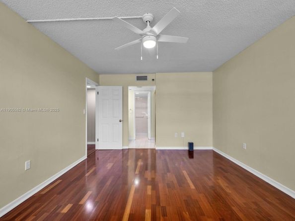 1000 Saint Charles Pl L4, Pembroke Pines FL 33026