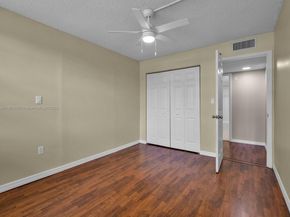 1000 Saint Charles Pl L4, Pembroke Pines FL 33026