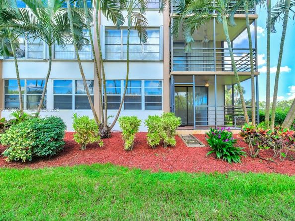 1000 Saint Charles Pl L4, Pembroke Pines FL 33026