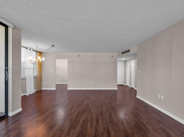 1000 Saint Charles Pl L4, Pembroke Pines FL 33026