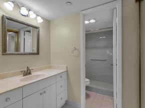 1000 Saint Charles Pl L4, Pembroke Pines FL 33026