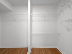 1000 Saint Charles Pl L4, Pembroke Pines FL 33026