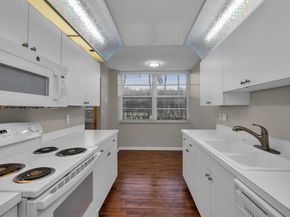 1000 Saint Charles Pl L4, Pembroke Pines FL 33026