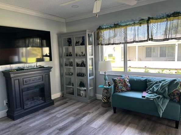 1907 SW 22nd Way, Boynton Beach FL 33426