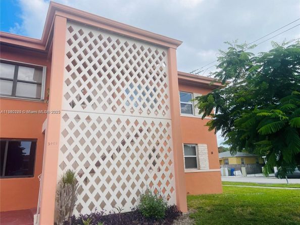 3401 SW 11th St 1B, Miami FL 33135