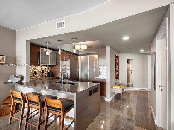 450 Alton Rd 805, Miami Beach FL 33139