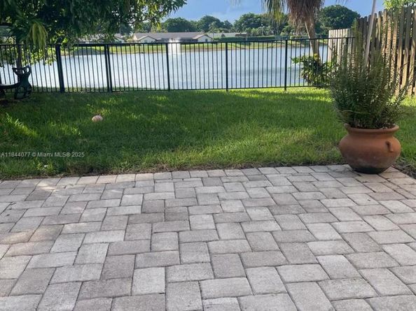 23403 Boca Trace Dr, Boca Raton FL 33433