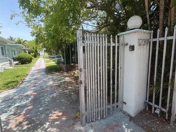 1239 Marseille Dr