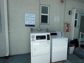 1239 Marseille Dr 7, Miami Beach FL 33141