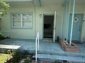 1239 Marseille Dr 7, Miami Beach FL 33141