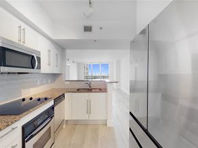 325 S Biscayne Blvd 2226, Miami FL 33131