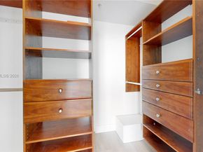 325 S Biscayne Blvd 2226, Miami FL 33131