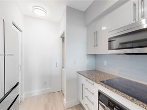 325 S Biscayne Blvd 2226, Miami FL 33131