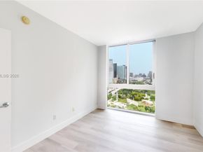 325 S Biscayne Blvd 2226, Miami FL 33131