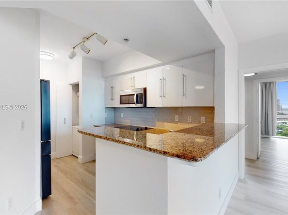 325 S Biscayne Blvd 2226, Miami FL 33131