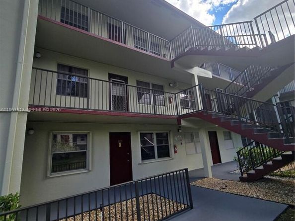 13500 SW 1st St 202U, Pembroke Pines FL 33027
