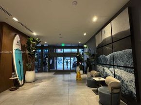 239 SW 9th St 1704, Miami FL 33130