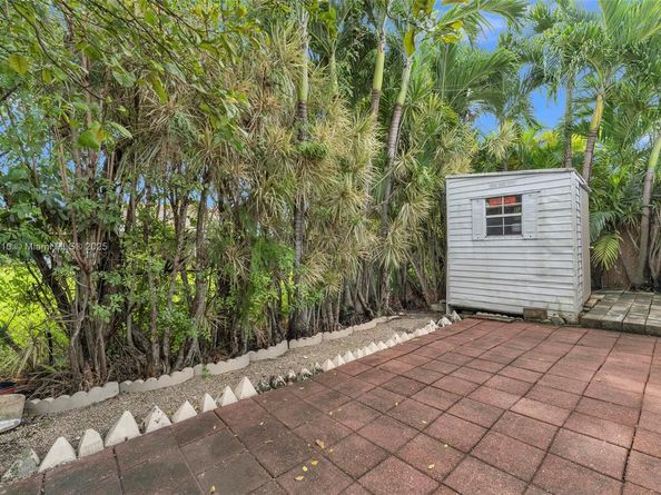 2401 SW 102nd Ave, Miami FL 33165