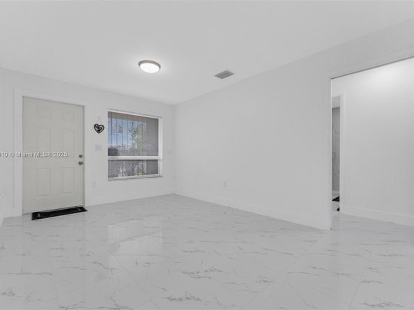 2401 SW 102nd Ave, Miami FL 33165