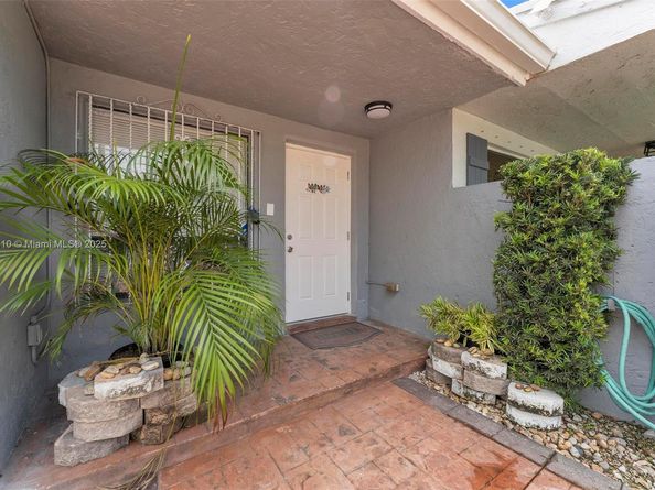 2401 SW 102nd Ave, Miami FL 33165
