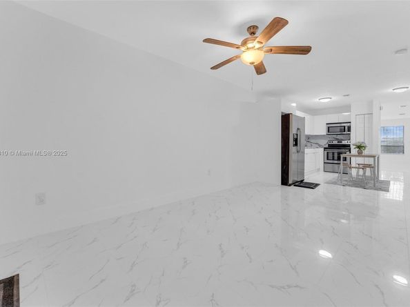 2401 SW 102nd Ave, Miami FL 33165