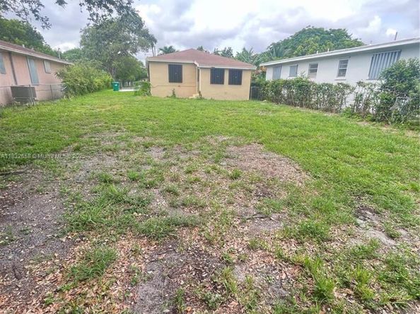 1927 NW 64 st, Miami FL 33147