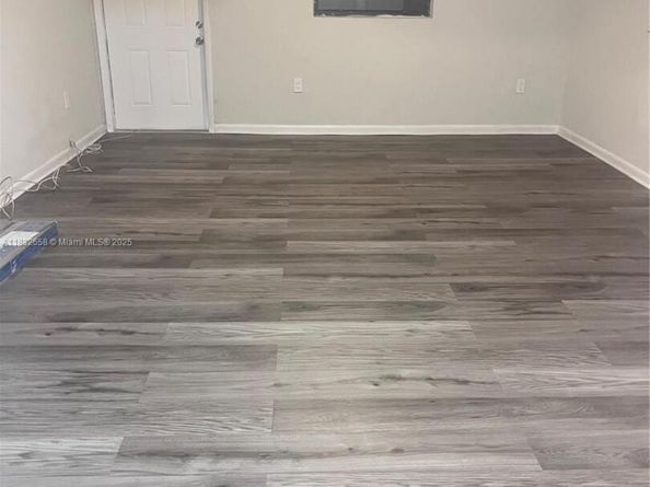 1927 NW 64 st, Miami FL 33147