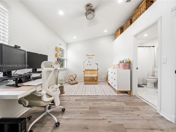 3803 NW 122nd Ter, Sunrise FL 33323