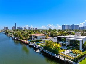 478 Tamarind Dr, Hallandale Beach FL 33009