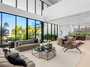 478 Tamarind Dr, Hallandale Beach FL 33009