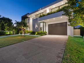 478 Tamarind Dr, Hallandale Beach FL 33009