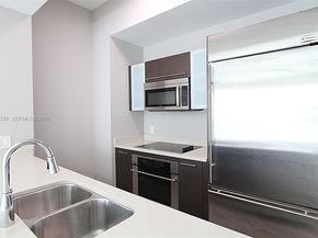 500 Brickell Ave 4110, Miami FL 33131