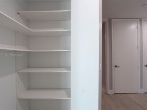 500 Brickell Ave 4110, Miami FL 33131