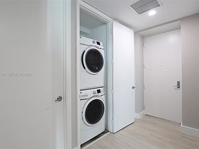 500 Brickell Ave 4110, Miami FL 33131