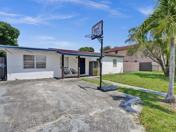 16031 NW 18th Ct, Miami Gardens FL 33054