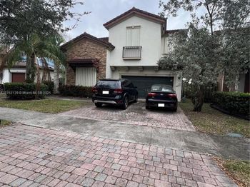 601 SE 37th Pl