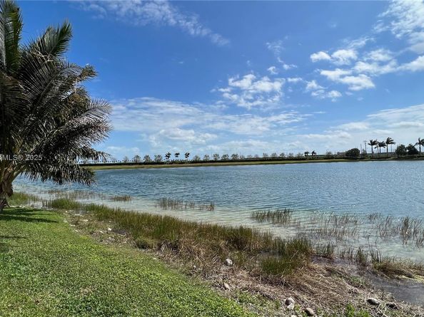 601 SE 37th Pl, Homestead FL 33033