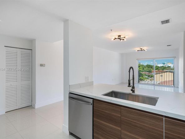 2280 SW 32nd Ave 201, Miami FL 33145