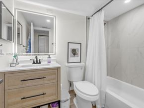 101 Lincoln Ct 101, Deerfield Beach FL 33442