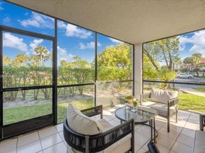 101 Lincoln Ct 101, Deerfield Beach FL 33442