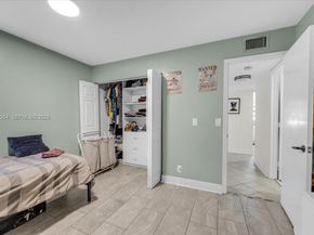 101 Lincoln Ct 101, Deerfield Beach FL 33442