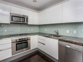 1050 Brickell Ave 414, Miami FL 33131